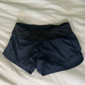 Navy blue lululemon speed up shorts size 4 BLACK WAISTBAND(2019)